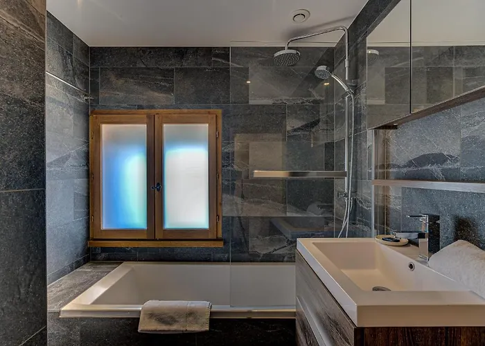 Апартаменты Apartment Rebats, Alpes Agency, Central Chamonix, Sleeps 4 Шамони