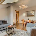 Rebats, Alpes Agency, Chamonix, Sleeps 4 Apartment Chamonix