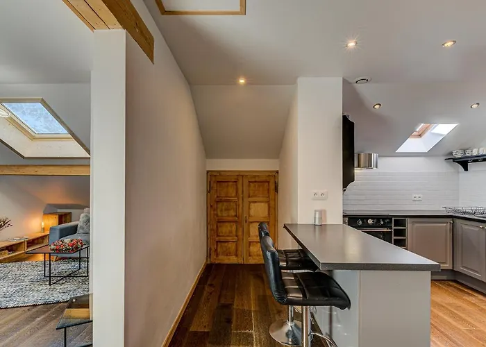 Apartment Rebats, Alpes Agency, Central Chamonix, Sleeps 4 * 霞慕尼